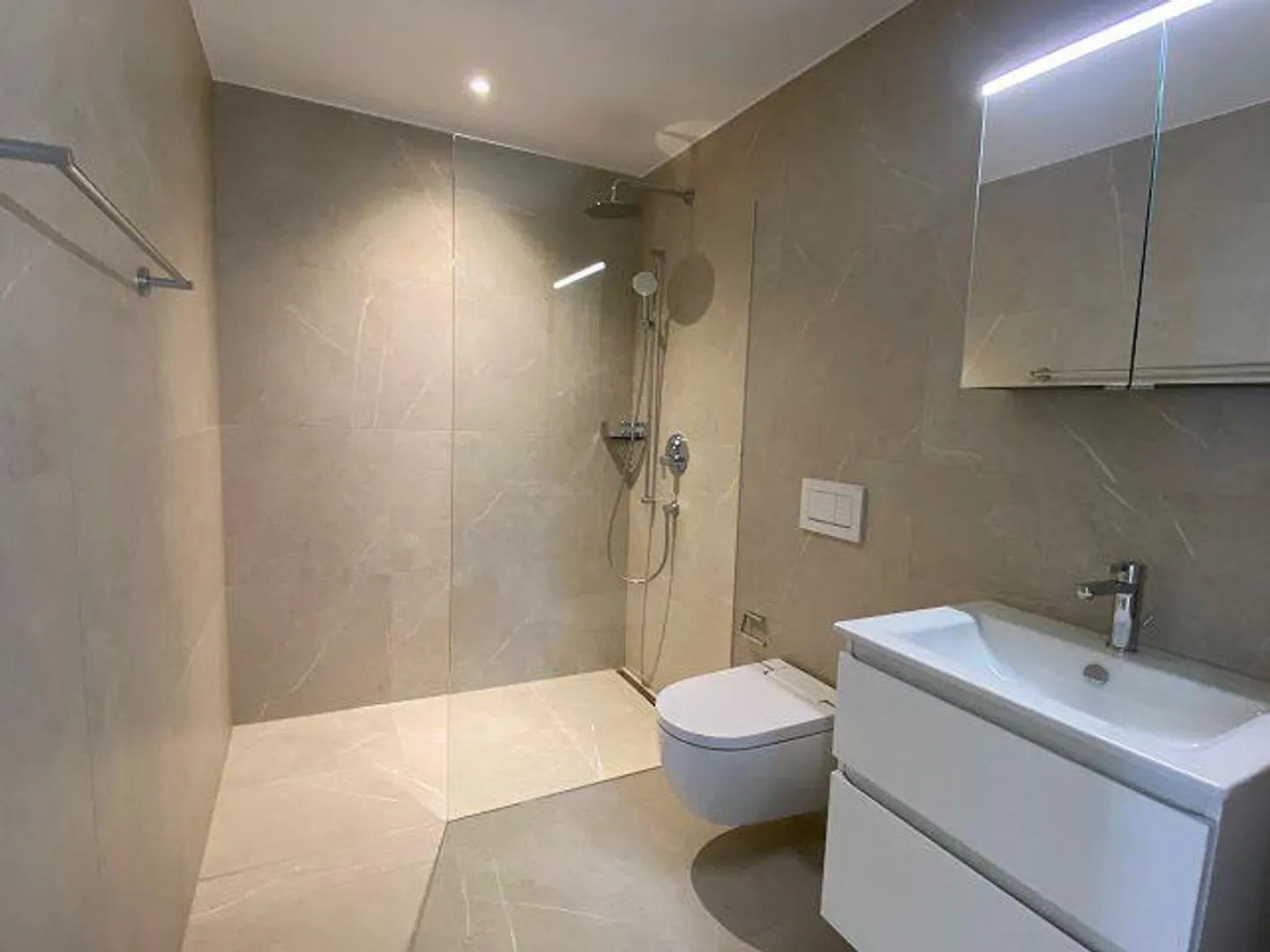 Investimento in Nuova Costruzione Attraente - North Seven! - Foto 6 di 11