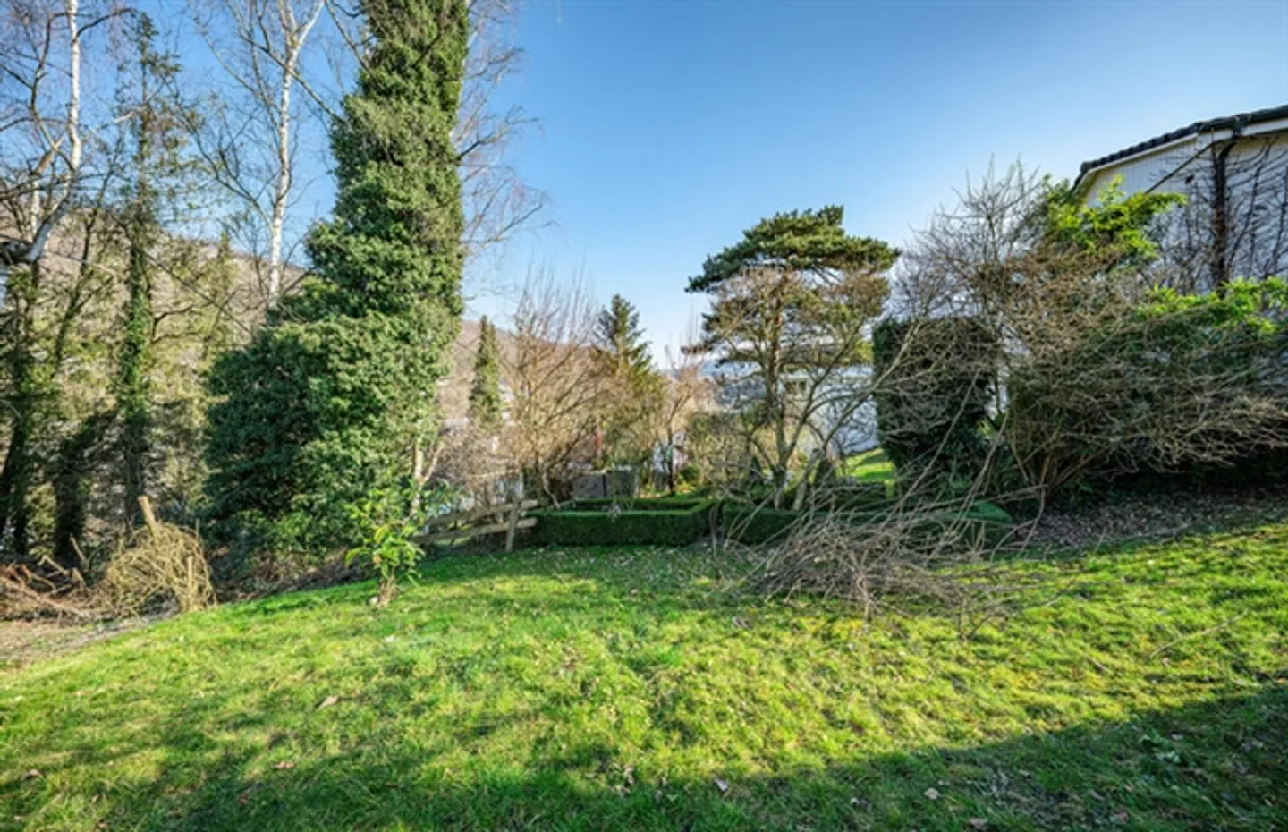 Charming Property in Idyllic Location with Future Perspective - Photo 4 of 7