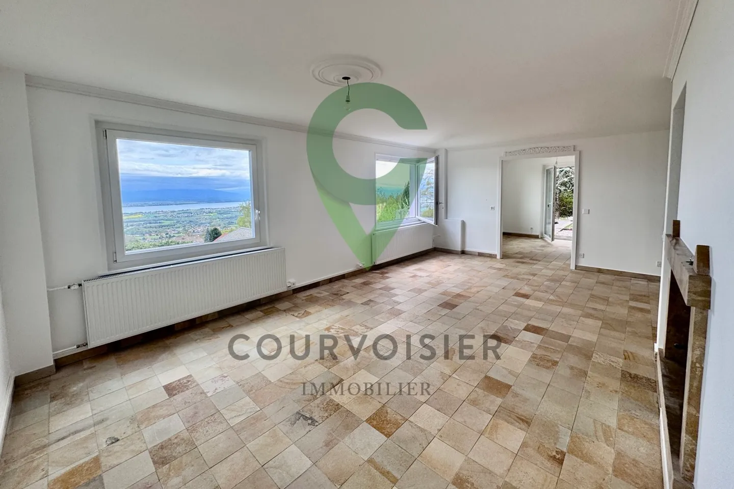 Casa indipendente di 6,5 con vista mozzafiato vicino a Genolier - Foto 3 di 13