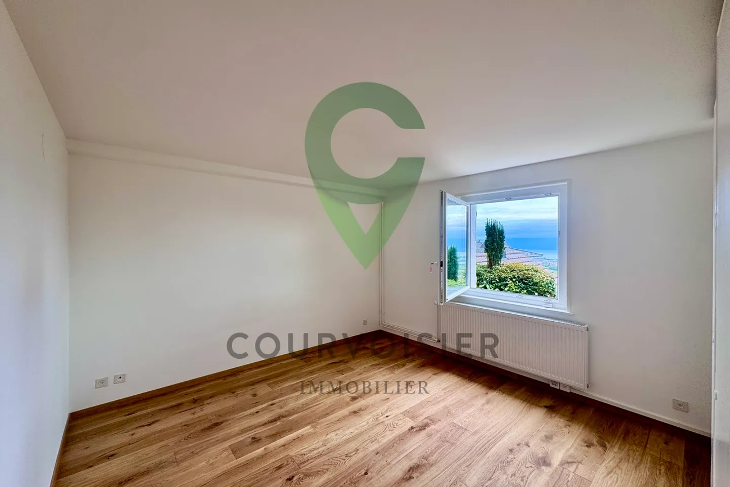 Casa indipendente di 6,5 con vista mozzafiato vicino a Genolier - Foto 8 di 13