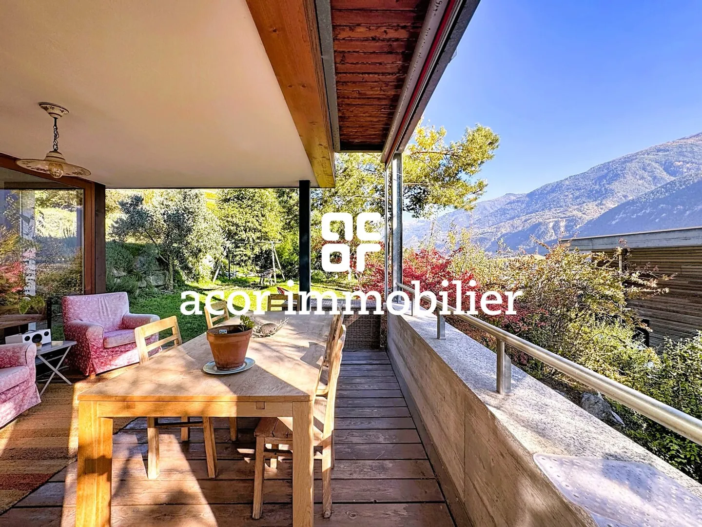 Architekten-Villa mit Panoramablick - Foto 4 von 9