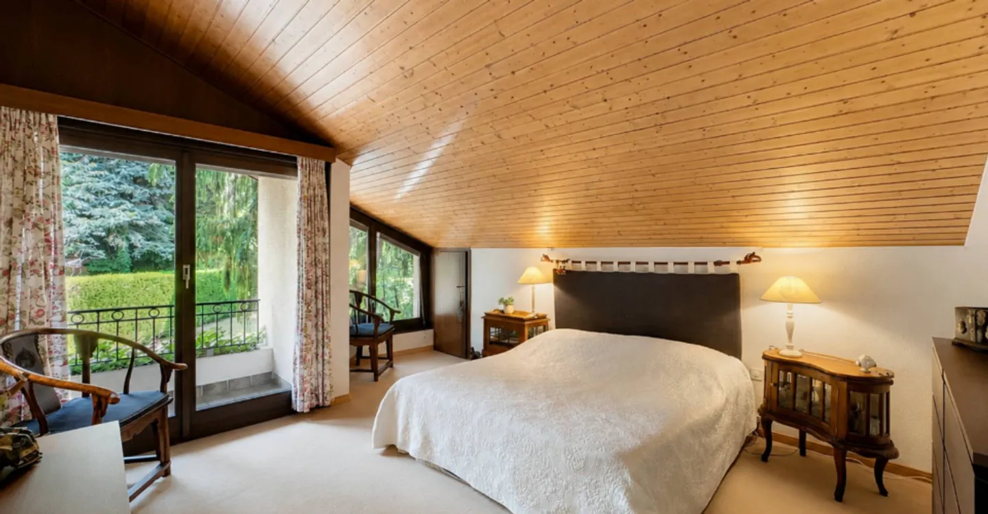 Außergewöhnliche Villa mit Blick auf den See und die Alpen in einer geschützten Umgebung - Foto 6 von 9