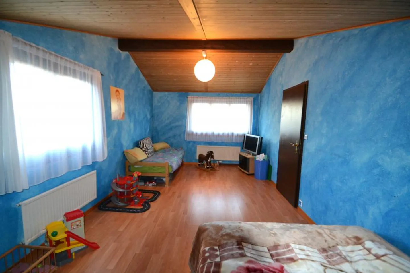 Bella casa angolare attaccata di 5.5 stanze - Quartiere tranquillo e familiare - Foto 6 di 9