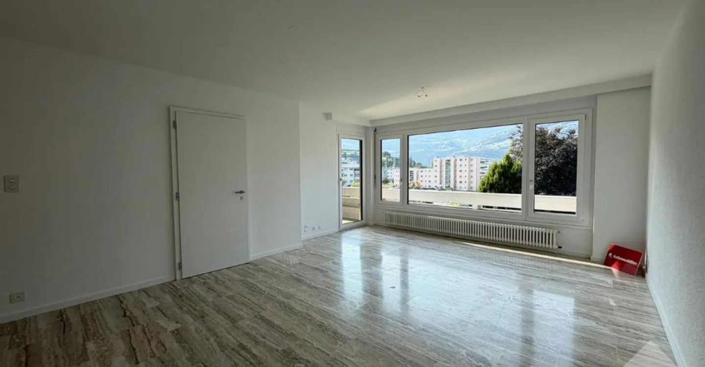Beautiful 4.5-room apartment located near amenities - Photo 1 of 12