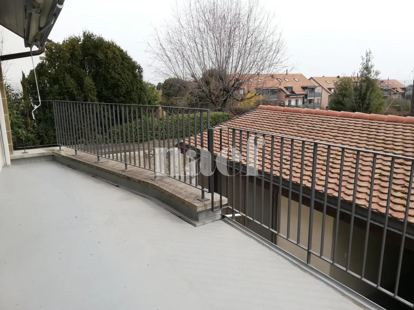 Spazioso appartamento di 5.5 locali di circa 171m2 duplex con bel balcone e giardino - Foto 2 di 10