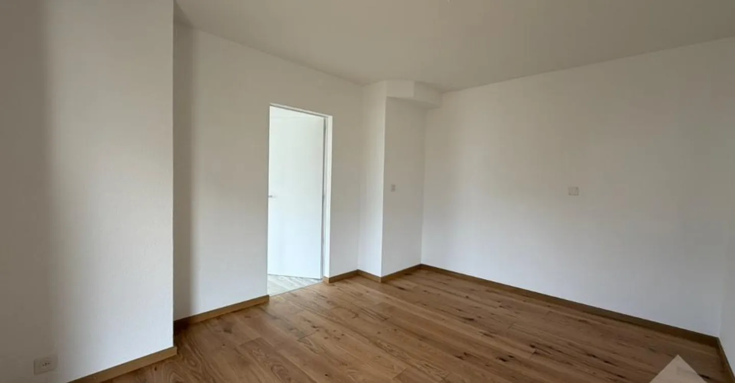 Beautiful 4.5-room apartment located near amenities - Photo 4 of 12