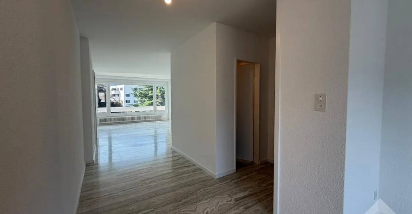 Beautiful 4.5-room apartment located near amenities - Photo 5 of 12