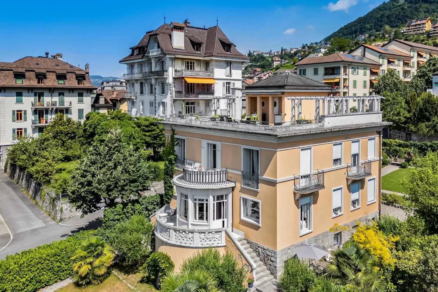 Villa Storica con Vista Eccezionale su Montreux - Foto 1 di 5