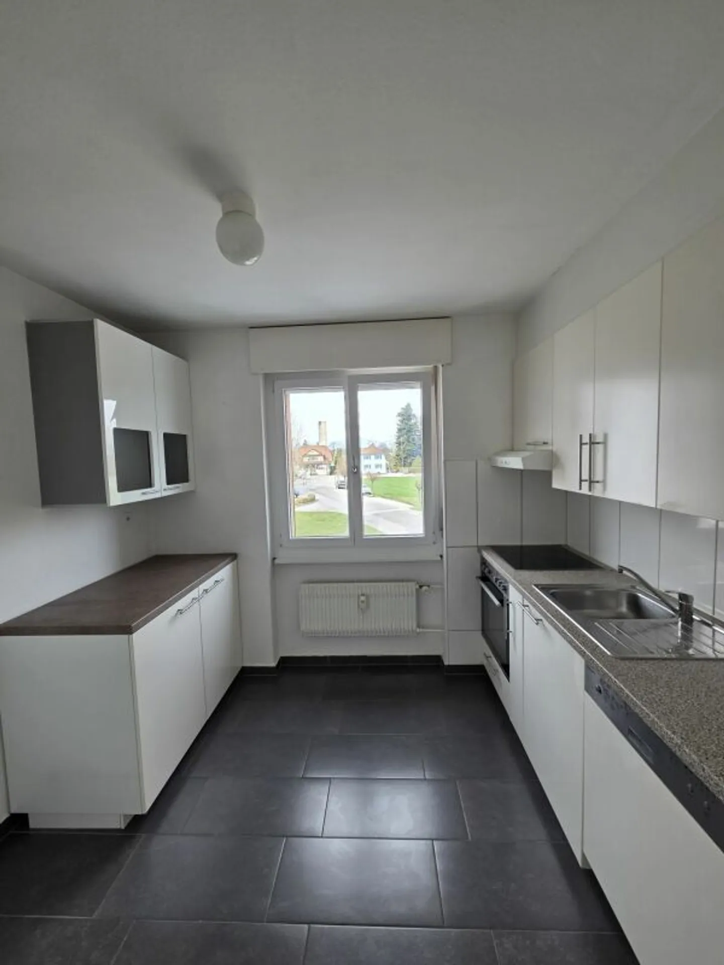 Ampio appartamento 4.5 locali - Foto 3 di 12