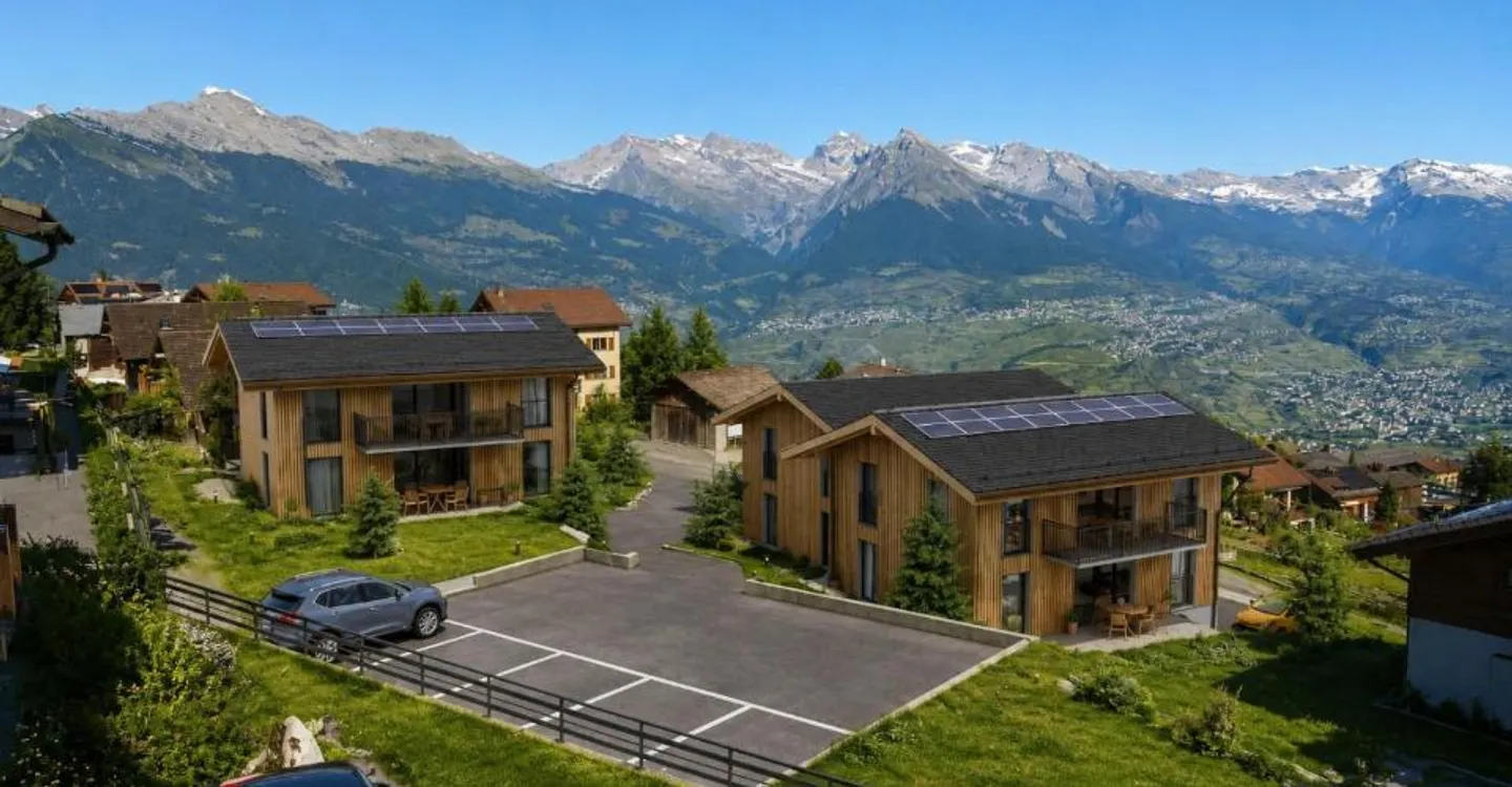 Terrain avec permis de construire - Photo 3 sur 7