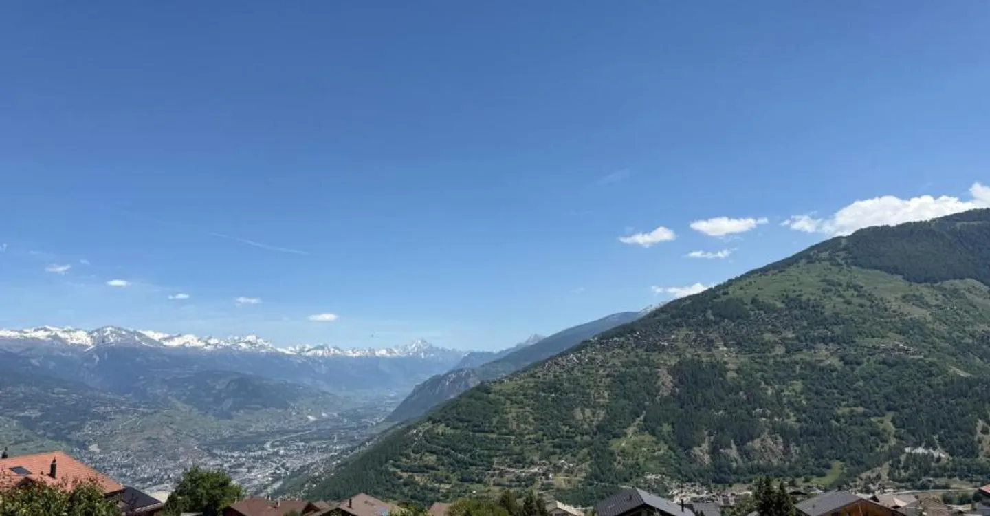 Terrain avec permis de construire - Photo 4 sur 7