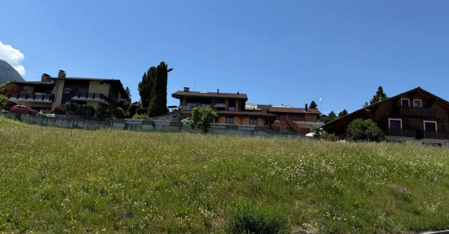 Terrain avec permis de construire - Photo 5 sur 7