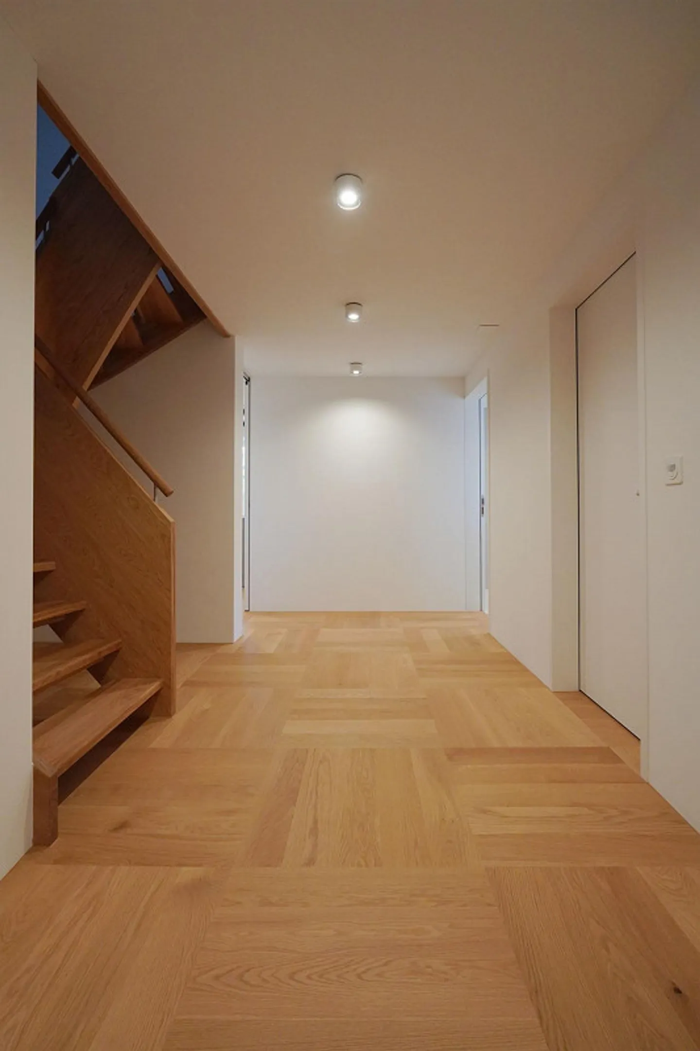 Semi-Detached House - Photo 9 of 12