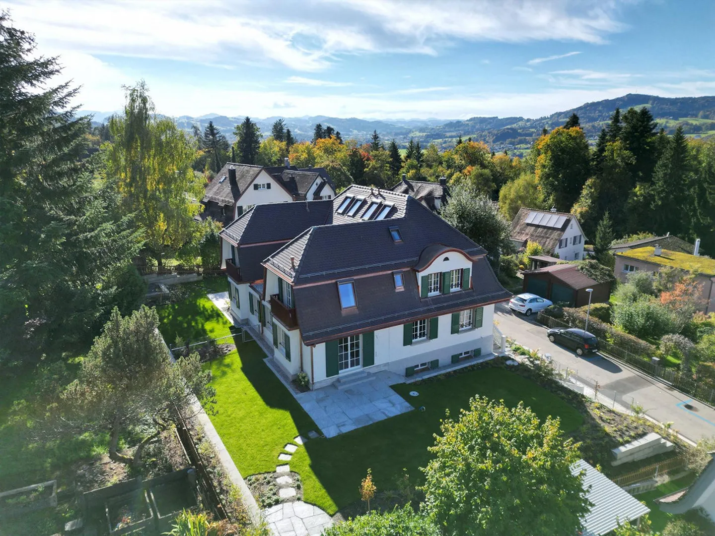 Semi-Detached House - Photo 12 of 12