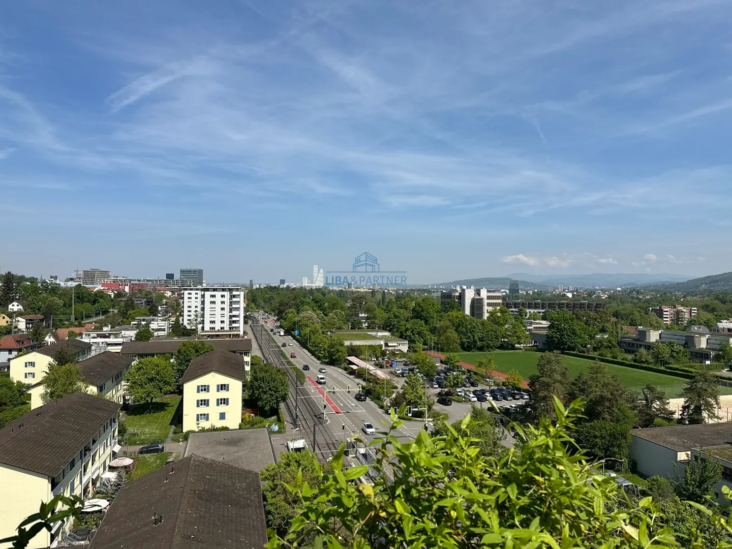 Sensazione di skyline nel verde & appartamento panoramico con vista a 360° - Foto 2 di 15