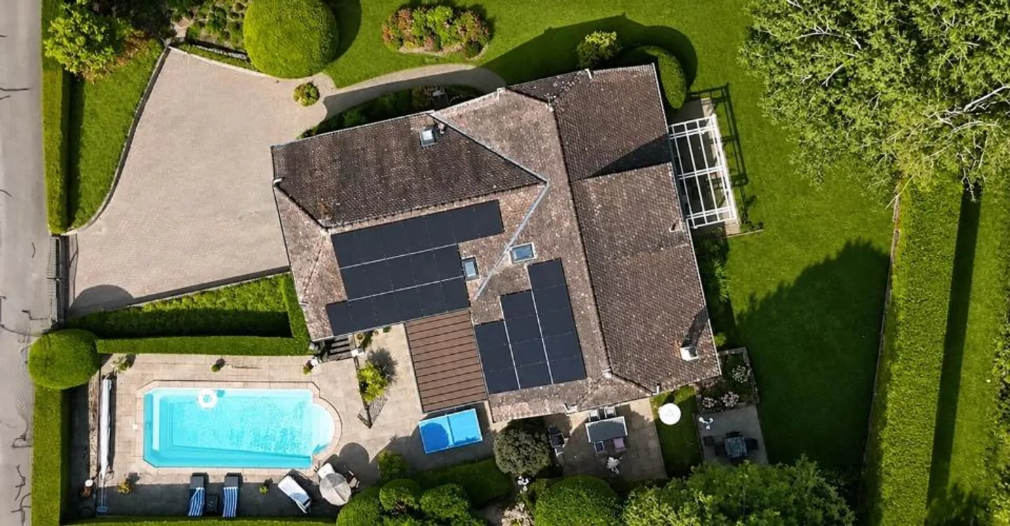 Individual villa on large plot - Photo 2 of 7