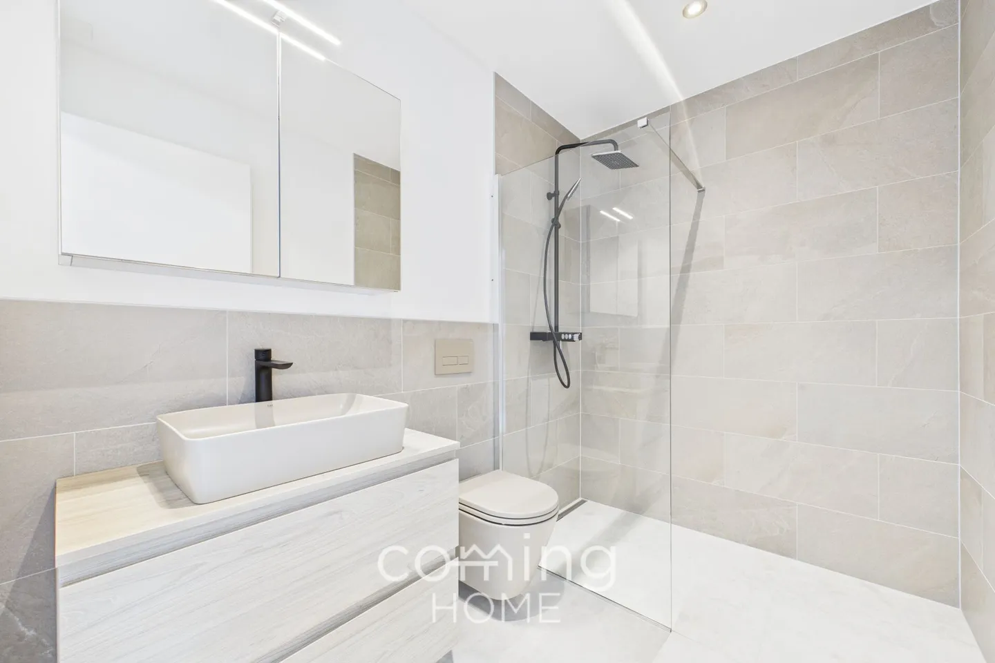 Exquisites 2,5-Zimmer-Attikawohnung mit atemberaubendem Alpenblick im Herzen von Brig-Glis - Foto 7 von 12