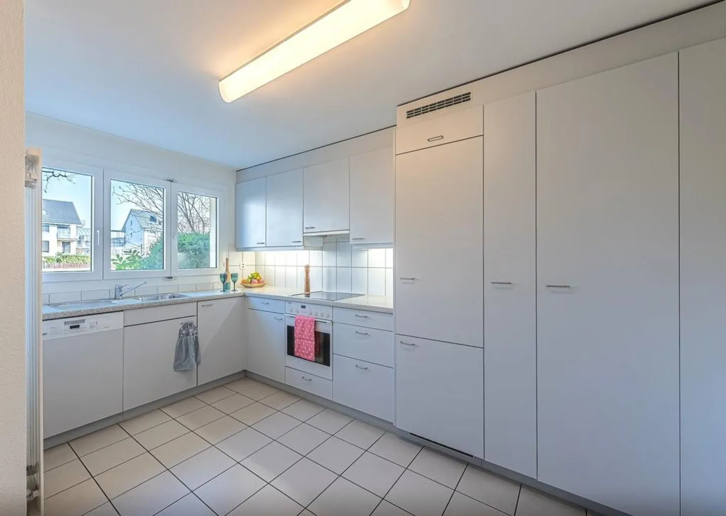 Ihr neues Zuhause auf zwei Etagen mit schönem Garten - Foto 3 von 11