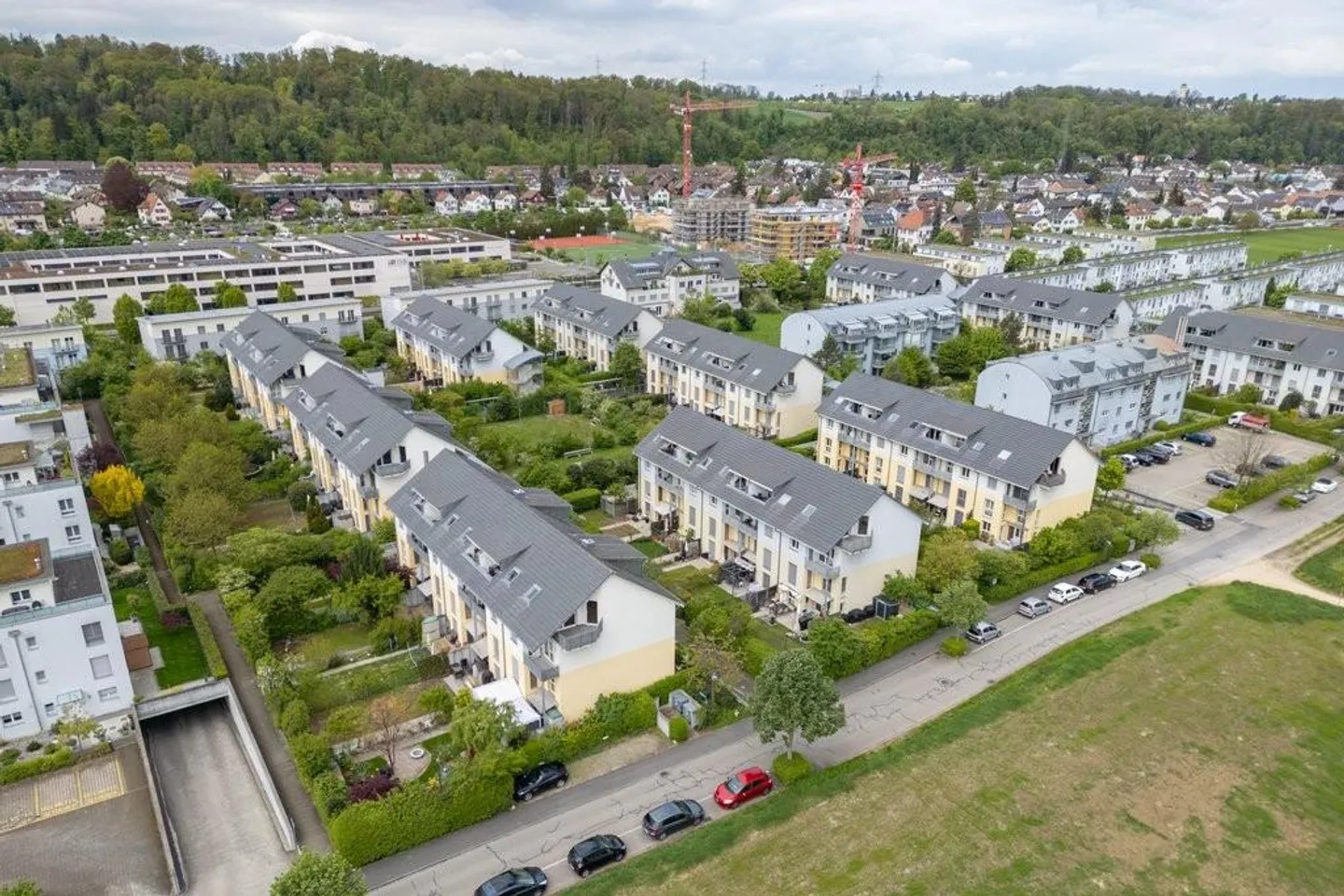 Ihr neues Zuhause auf zwei Etagen mit schönem Garten - Foto 1 von 11