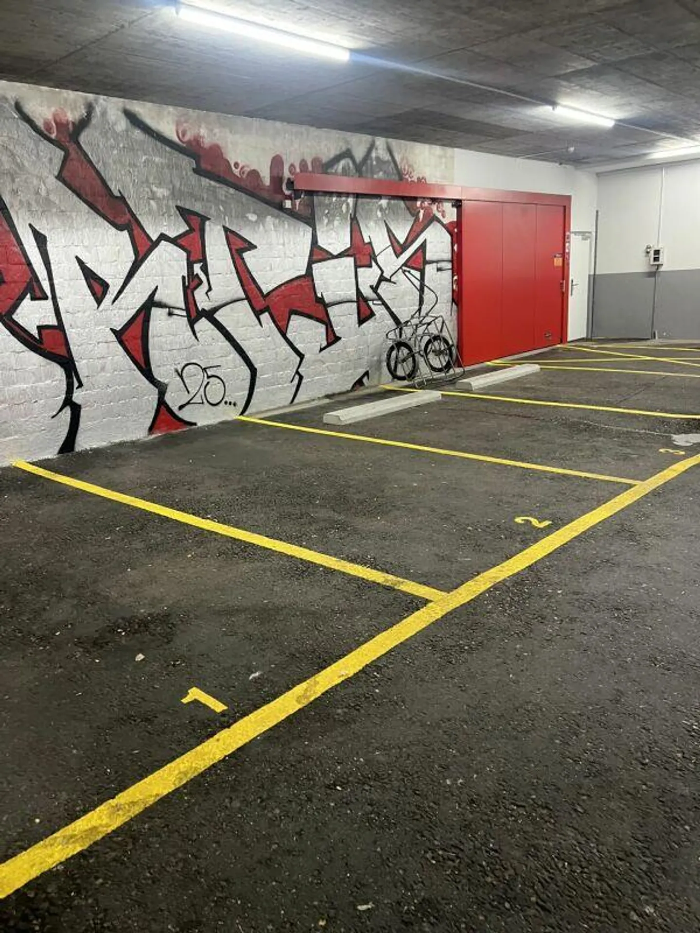 Garage for rent - Photo 2 of 3