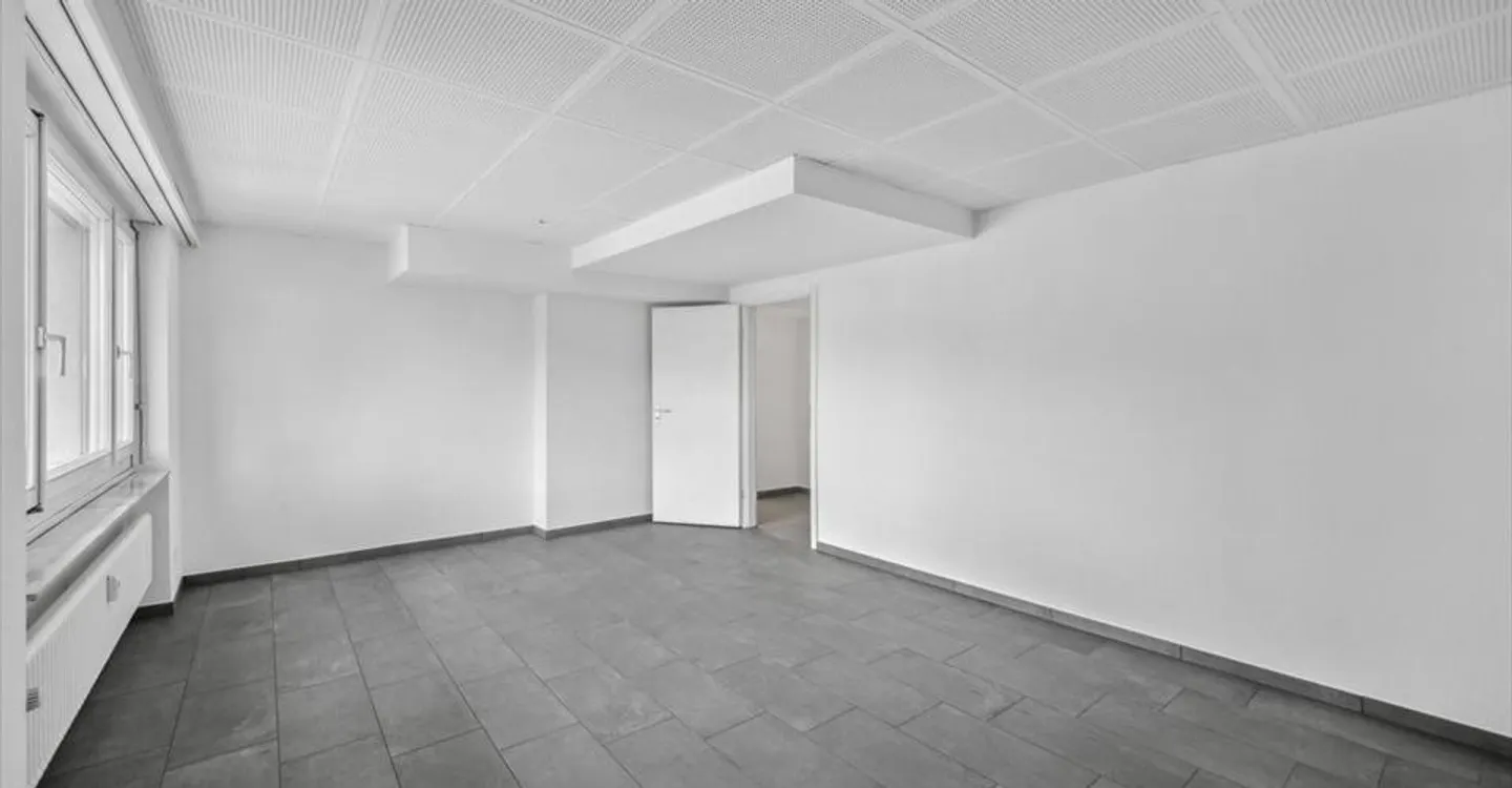 Petite surface commerciale 1. Loyer net offert! - Photo 5 sur 12