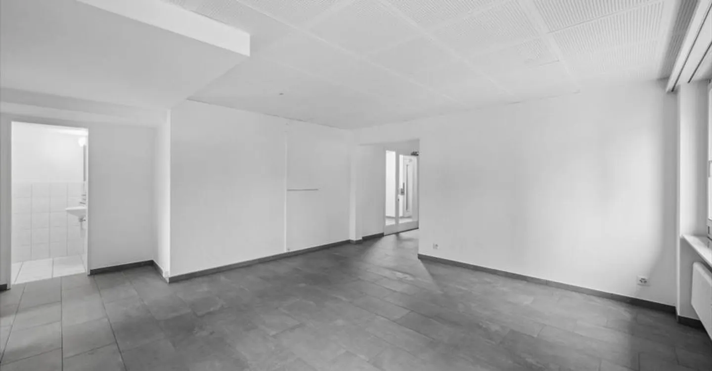 Petite surface commerciale 1. Loyer net offert! - Photo 7 sur 12