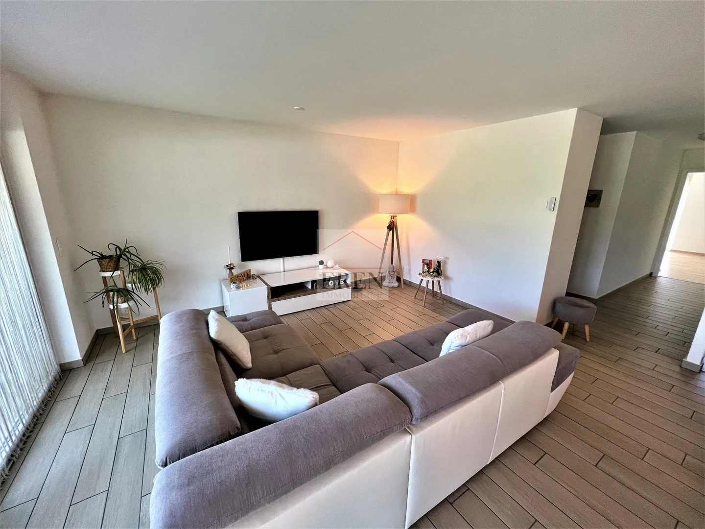 Neuwertige 3,5-Zimmer-Wohnung mit freiem Blick nach Westen - Foto 4 von 17