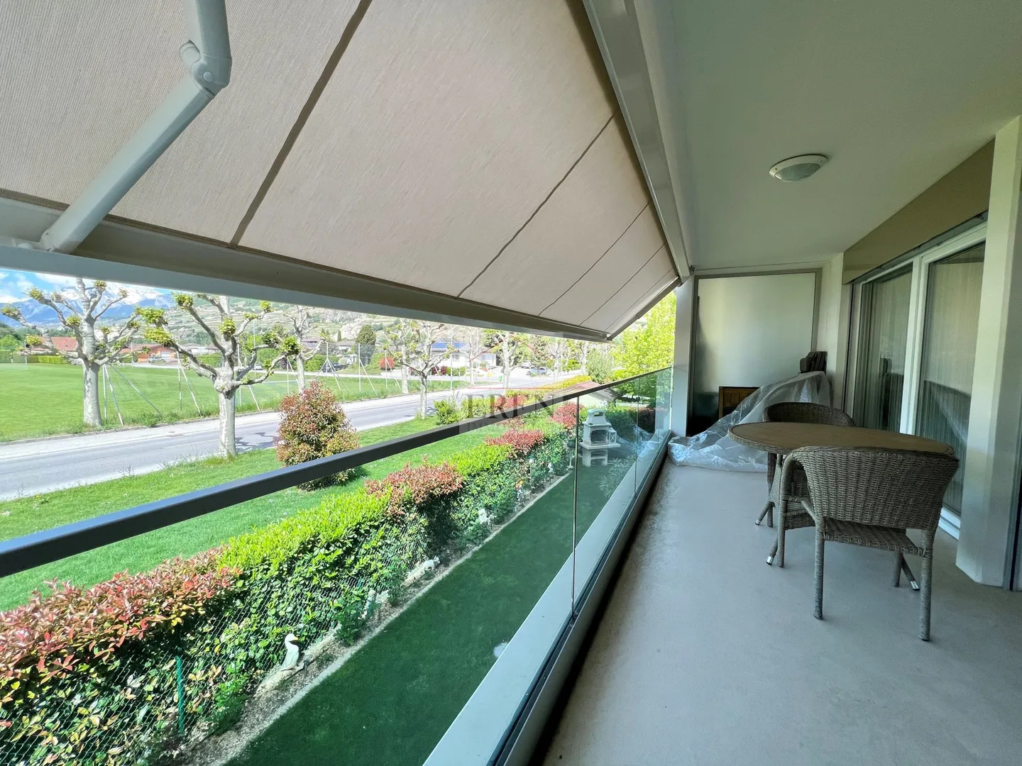 Neuwertige 3,5-Zimmer-Wohnung mit freiem Blick nach Westen - Foto 11 von 17