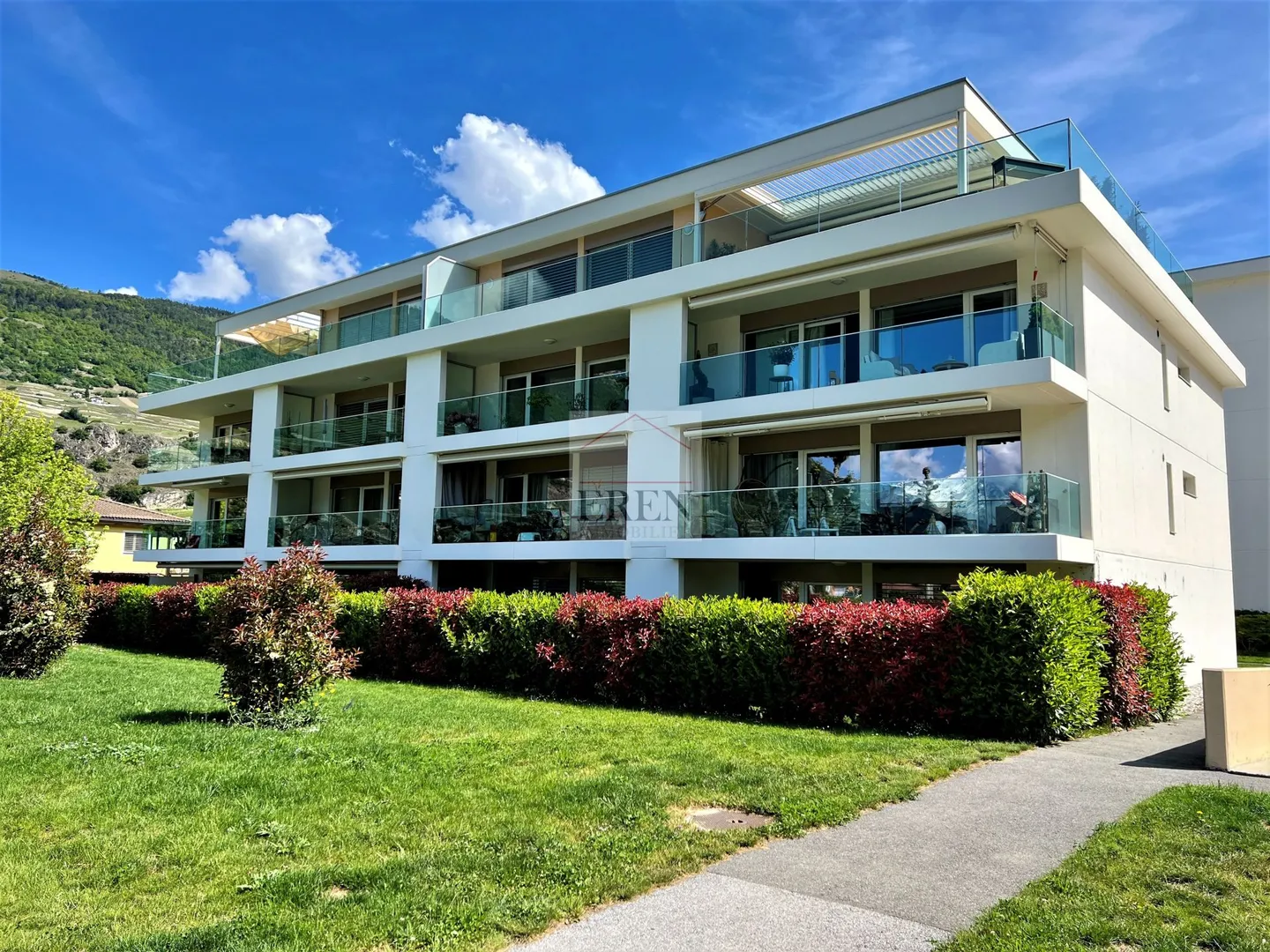 Neuwertige 3,5-Zimmer-Wohnung mit freiem Blick nach Westen - Foto 13 von 17