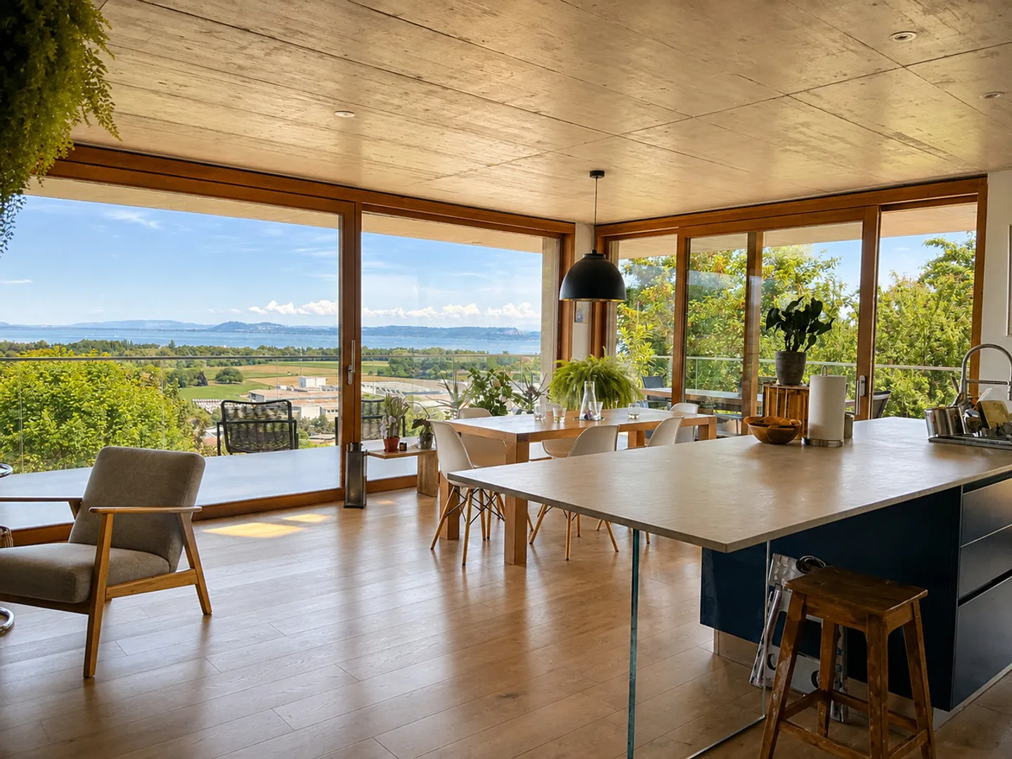 High-end penthouse with large terrace - Photo 1 of 13