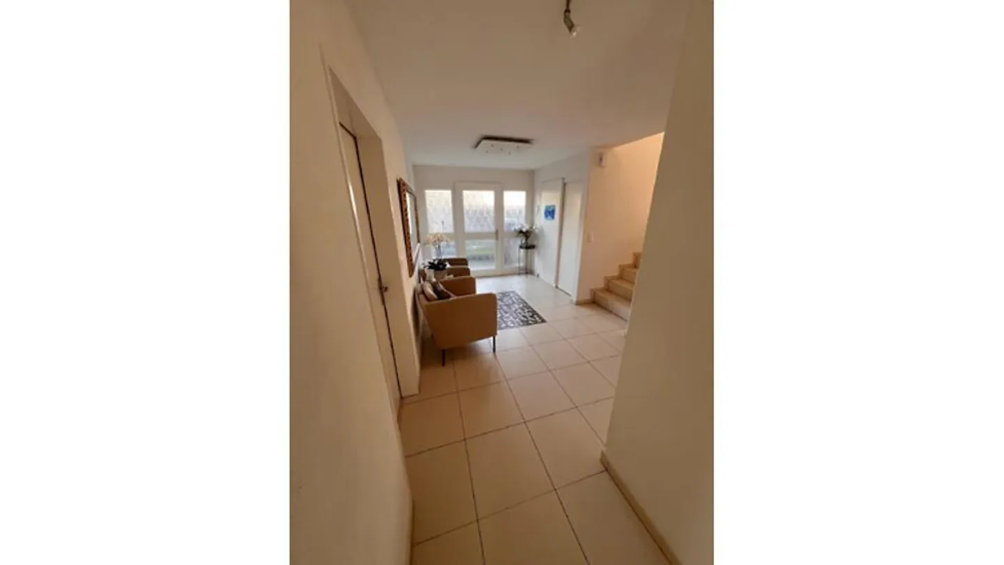 APPARTEMENT 5½ PIÈCES À HIRSCHTHAL (AG), MEUBLÉ - Photo 3 sur 6