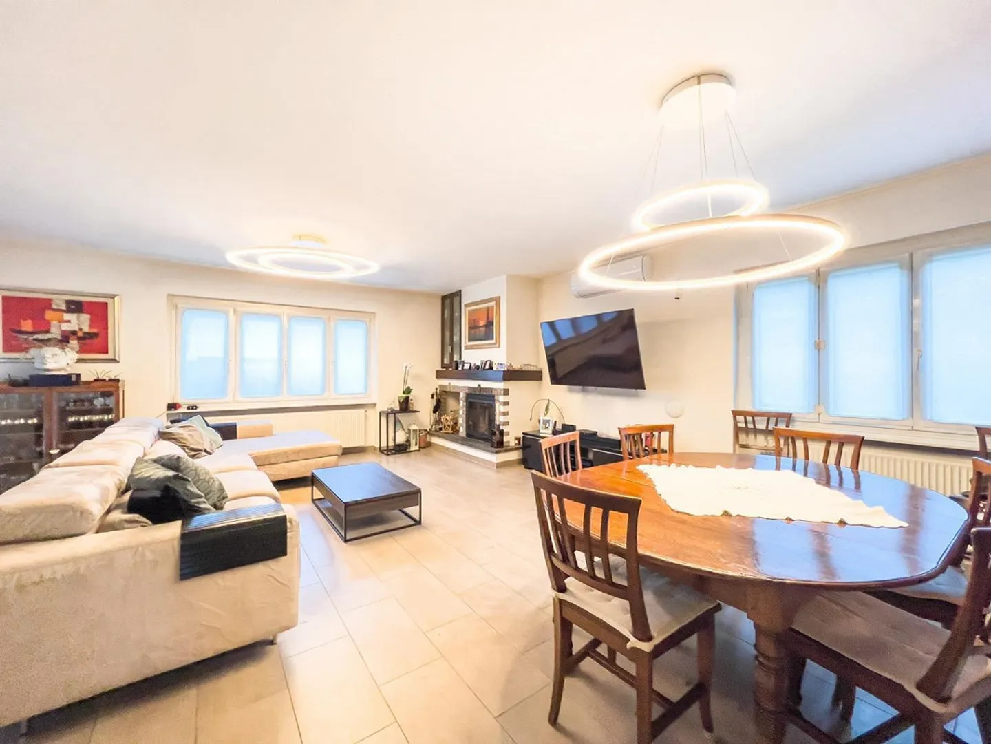 Ampia casa familiare con giardino - Foto 1 di 10