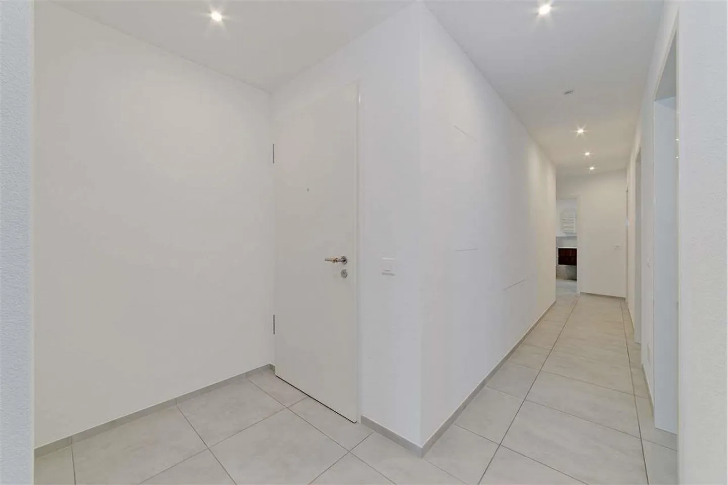 SPLENDIDO APPARTAMENTO DI 4,5 STANZE A PIANEZZO - Foto 4 di 13