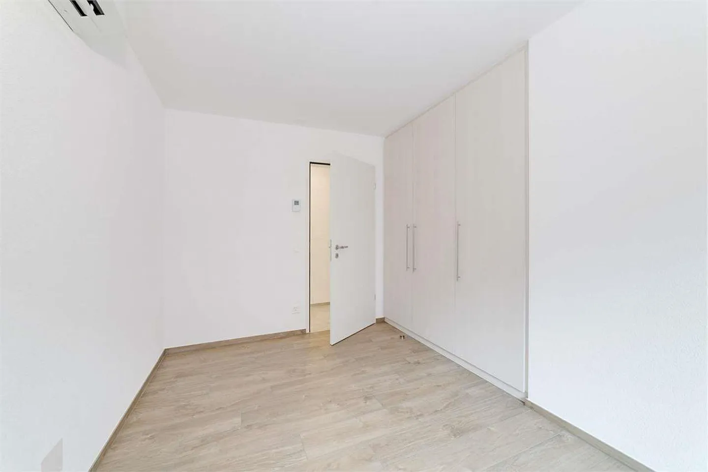 SPLENDIDO APPARTAMENTO DI 4,5 STANZE A PIANEZZO - Foto 7 di 13