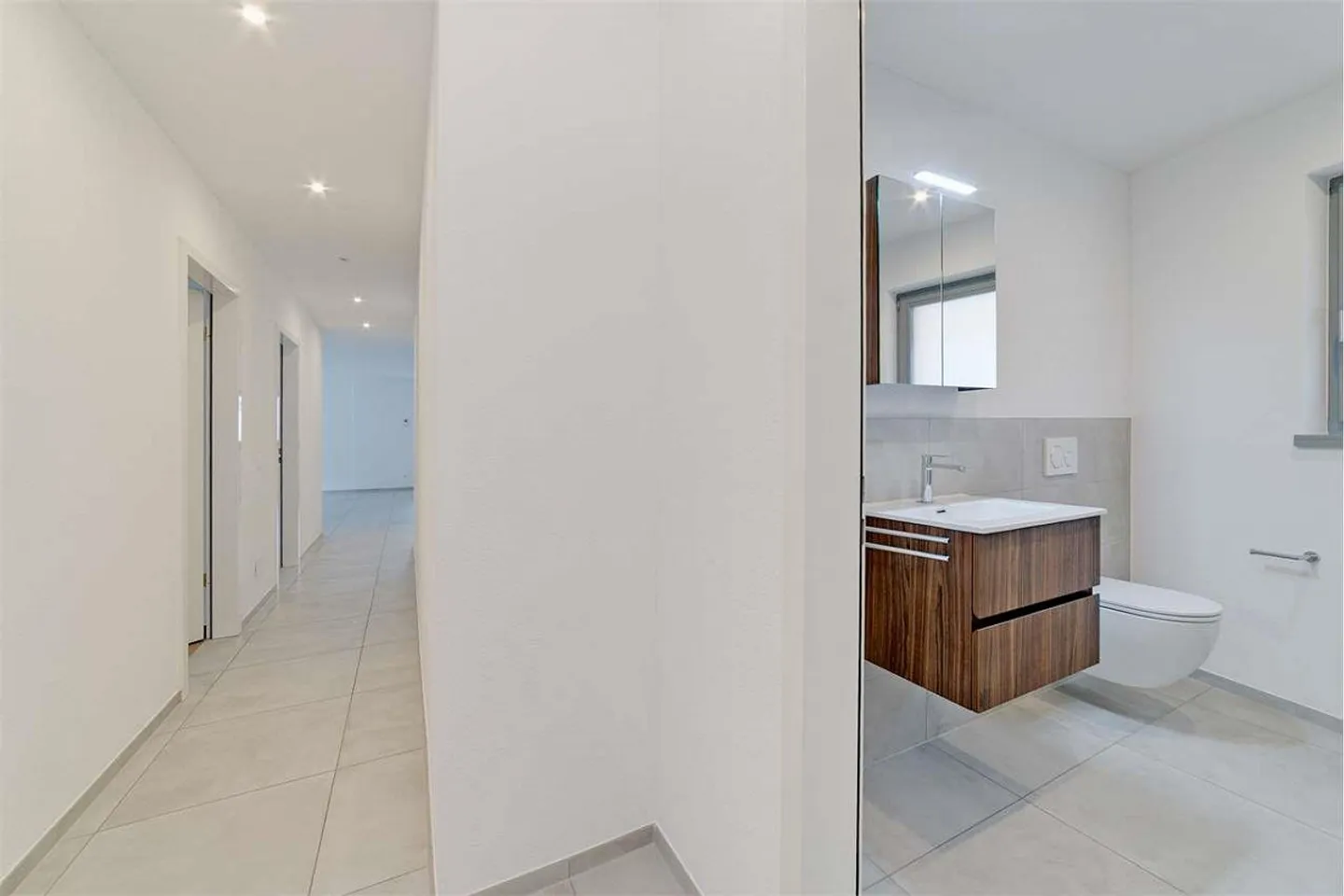 SPLENDIDO APPARTAMENTO DI 4,5 STANZE A PIANEZZO - Foto 11 di 13