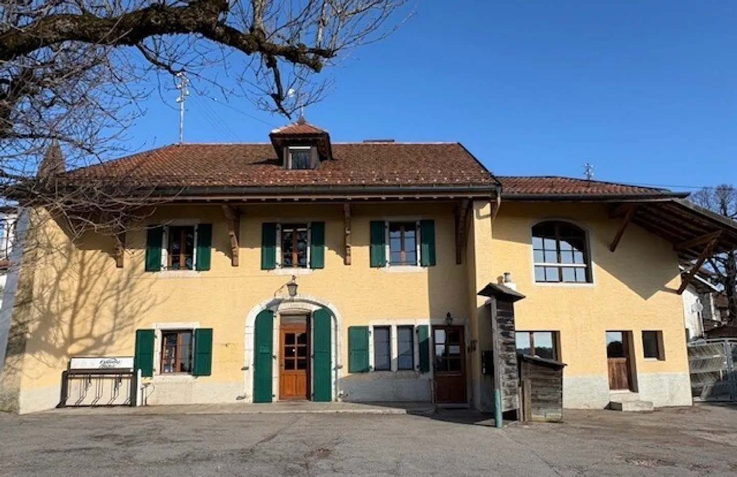 Auberge communale  - Foto 1 von 6