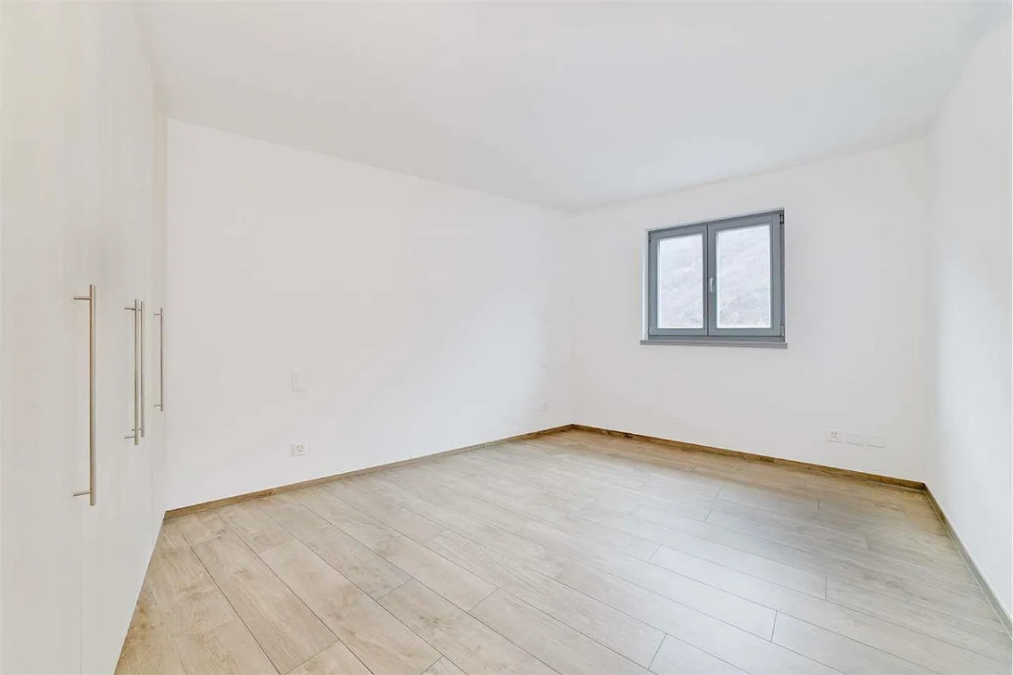 SPLENDIDO APPARTAMENTO DI 4,5 STANZE A PIANEZZO - Foto 9 di 13