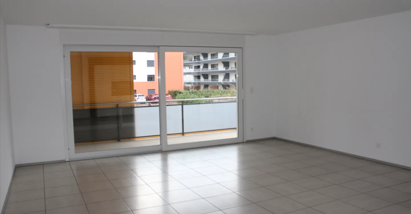 Appartement spacieux avec balcon - Photo 2 sur 8