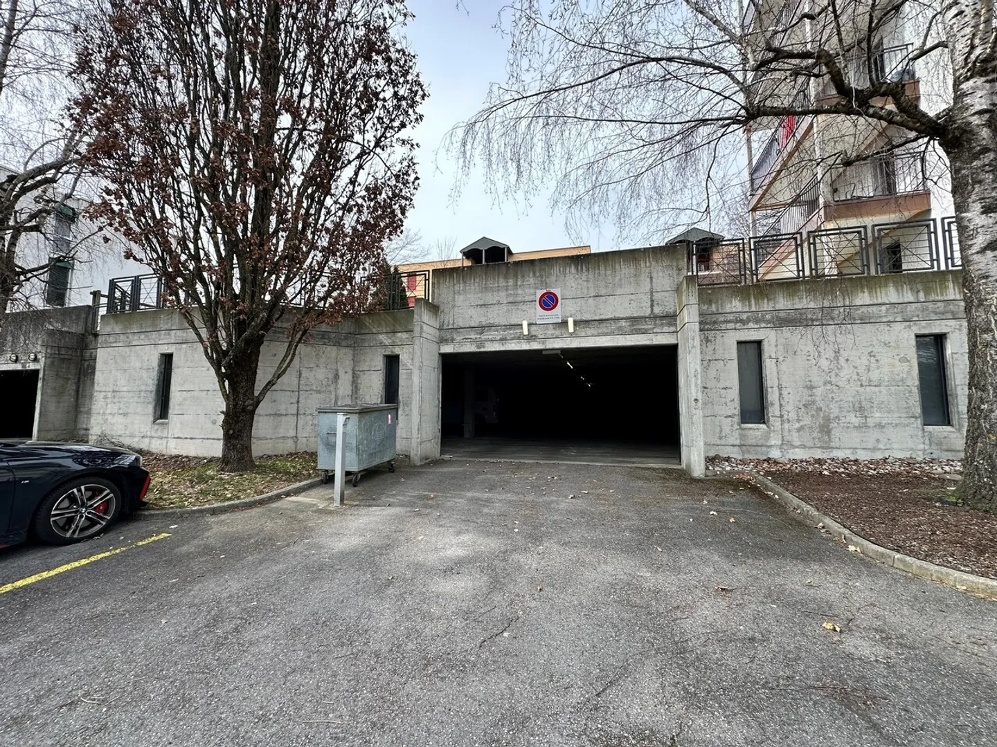 Posti auto interni disponibili - Foto 2 di 2