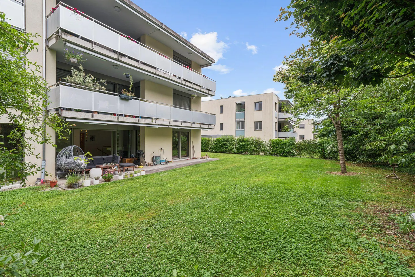 MAGNIFICENT APARTMENT WITH 4 BEDROOMS & 1300 M² OF GARDEN! - Photo 14 of 15