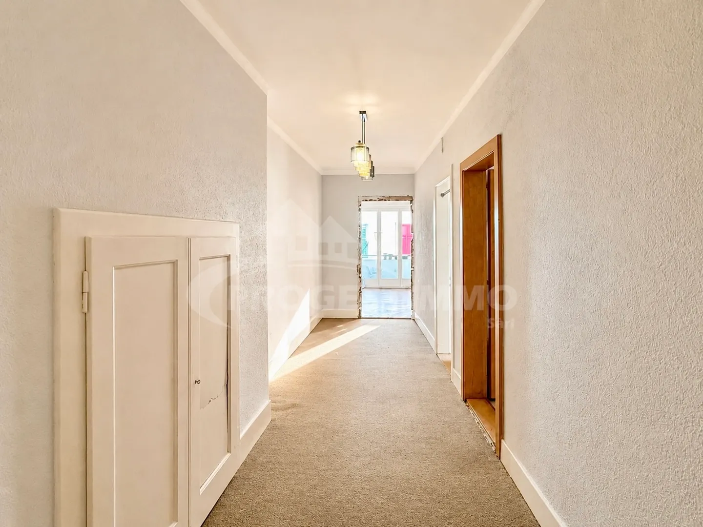 IDEALLY LOCATED 3.5-ROOM APARTMENT - Photo 3 of 6