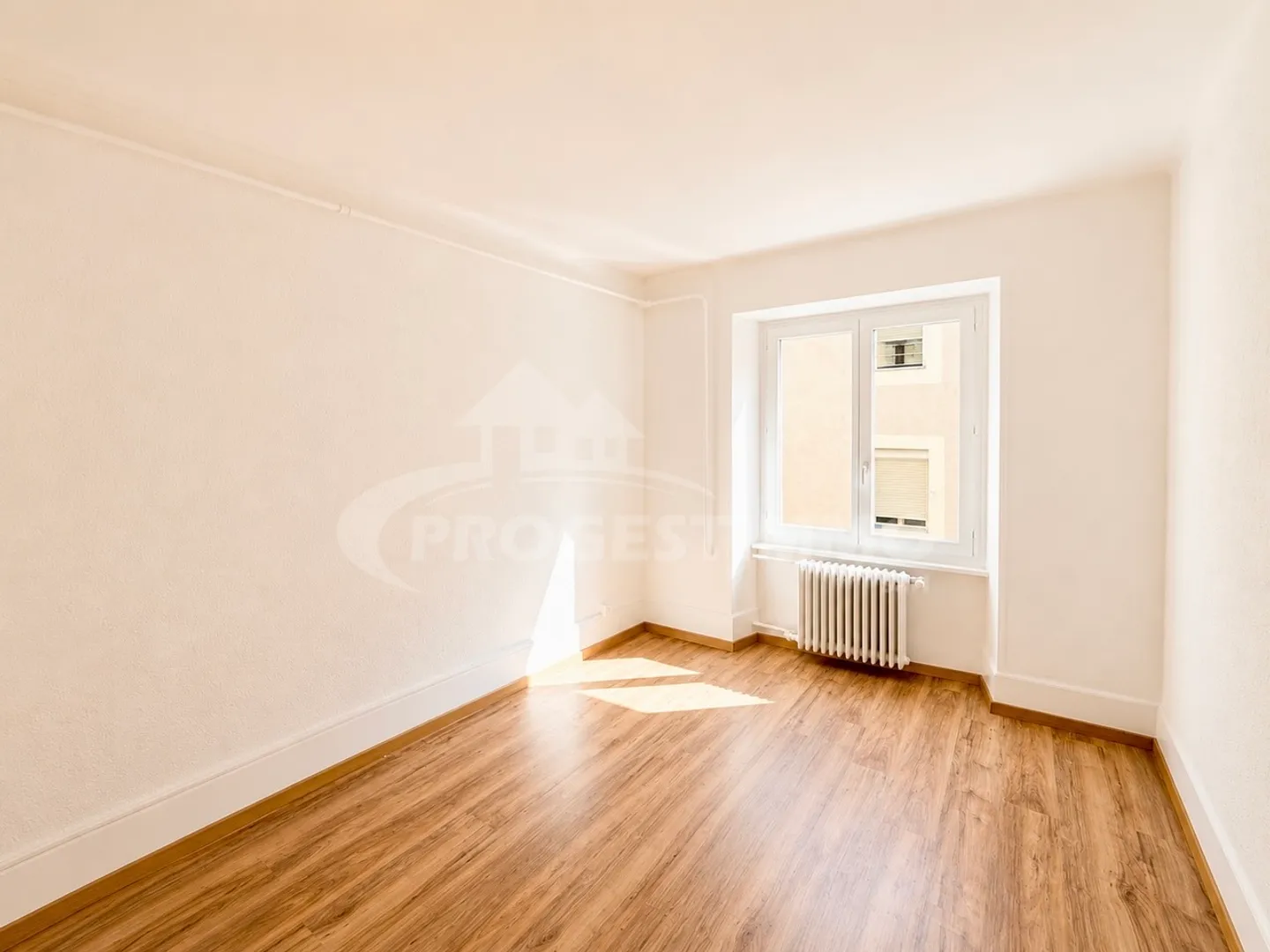 IDEALLY LOCATED 3.5-ROOM APARTMENT - Photo 5 of 6