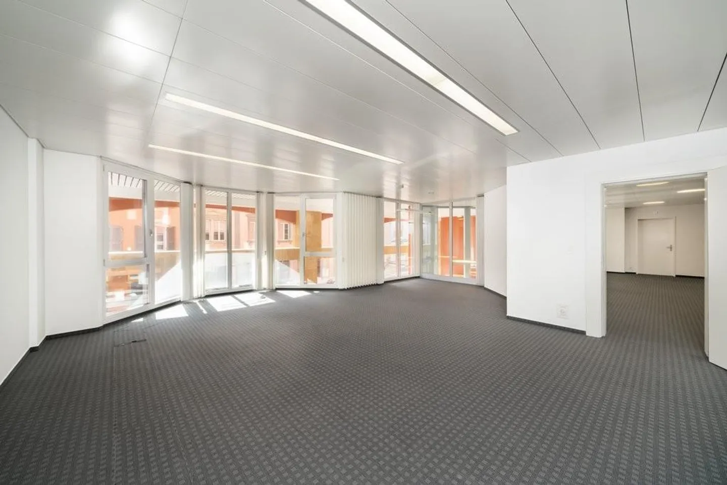 Bürofläche im Zentrum von Tramelan - Foto 10 von 12