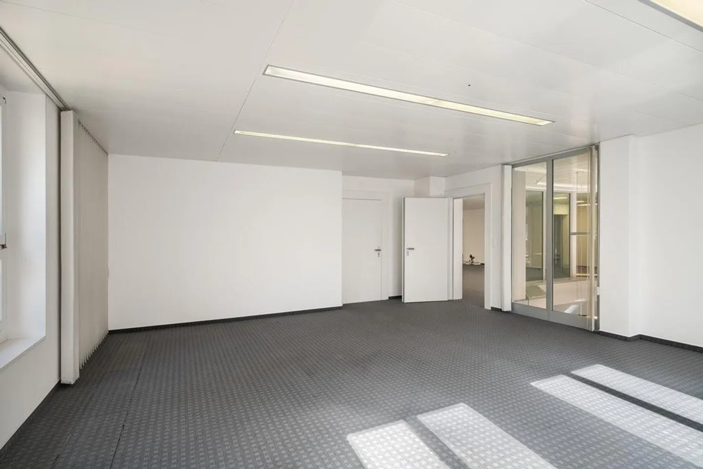 Bürofläche im Zentrum von Tramelan - Foto 11 von 12