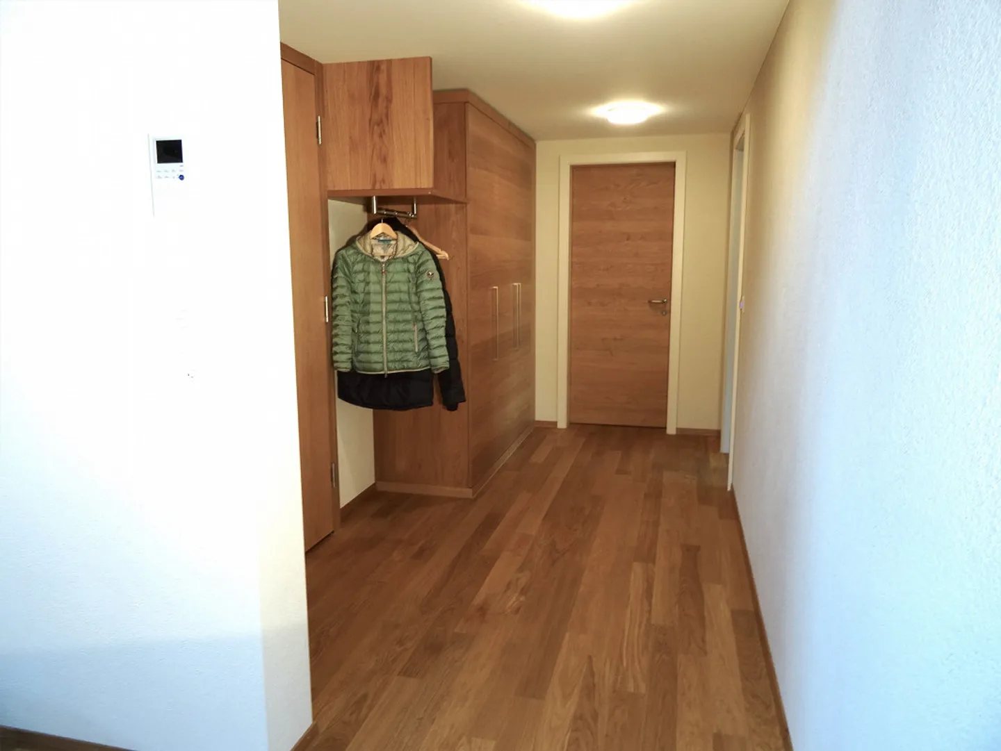 Attractive attic apartment in a 4-family house - Photo 3 of 13