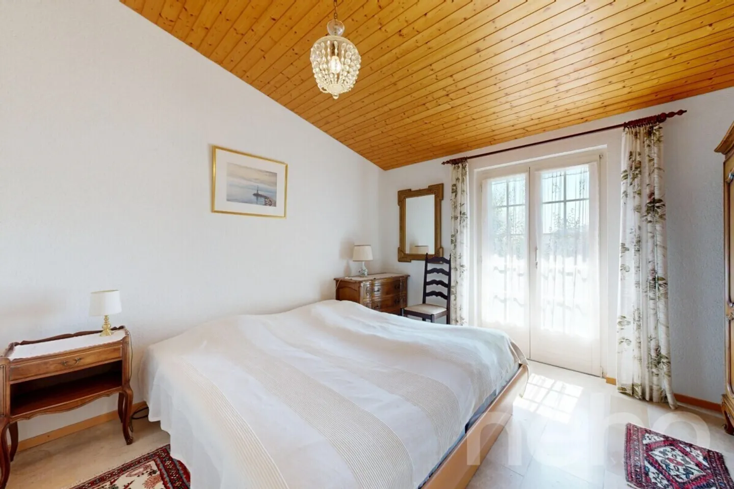 Wunderschöne Villa mit atemberaubendem Blick auf die Berge - Foto 9 von 12