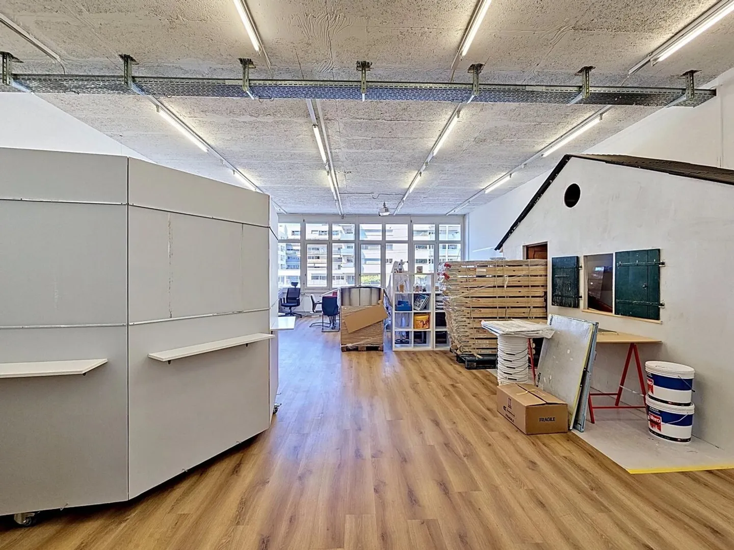 Spécial investisseur - Grande surface commerciale à deux pas du centre-ville - Foto 5 di 11