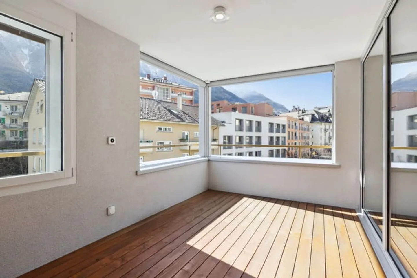 Apartment for rent - Photo 1 of 6