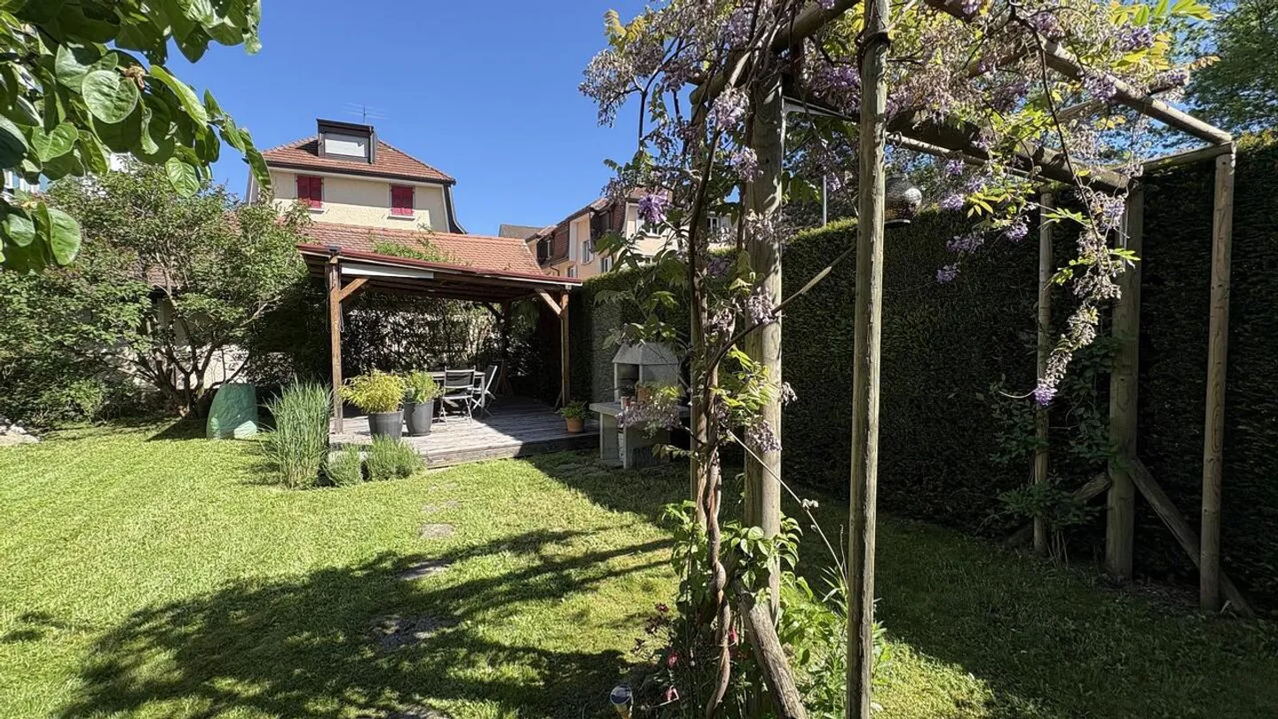 APPARTAMENTO O UFFICIO VICINO AL CENTRO - Foto 1 di 5