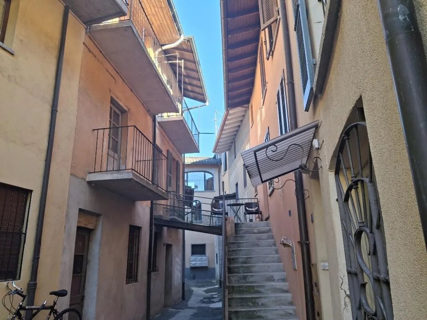 2 Houses in the Center + Rustico for Renovation in Ponte Tresa - Photo 5 of 9